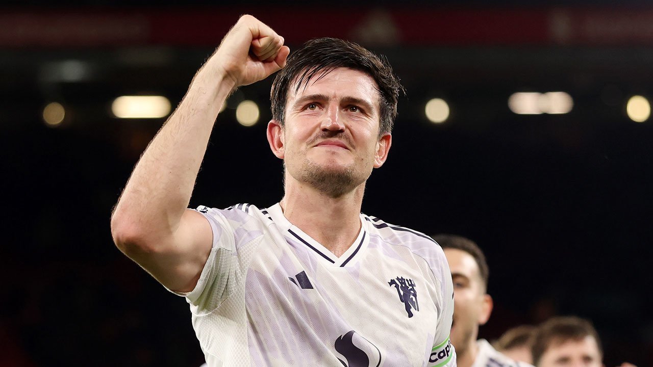 Diganti Saat Lawan West Ham, Harry Maguire Alami Cedera Paha?