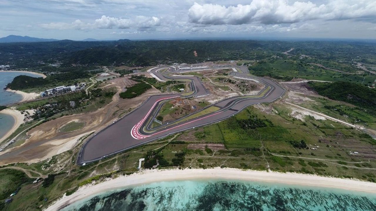 Sirkuit Mandalika Akhirnya Resmi Jadi Tuan Rumah Seri 4 Asia Road Racing Championship 2026 Sirkuit Mandalika Akhirnya Resmi Jadi Tuan Rumah Seri 4 Asia Road Racing Championship 2026
