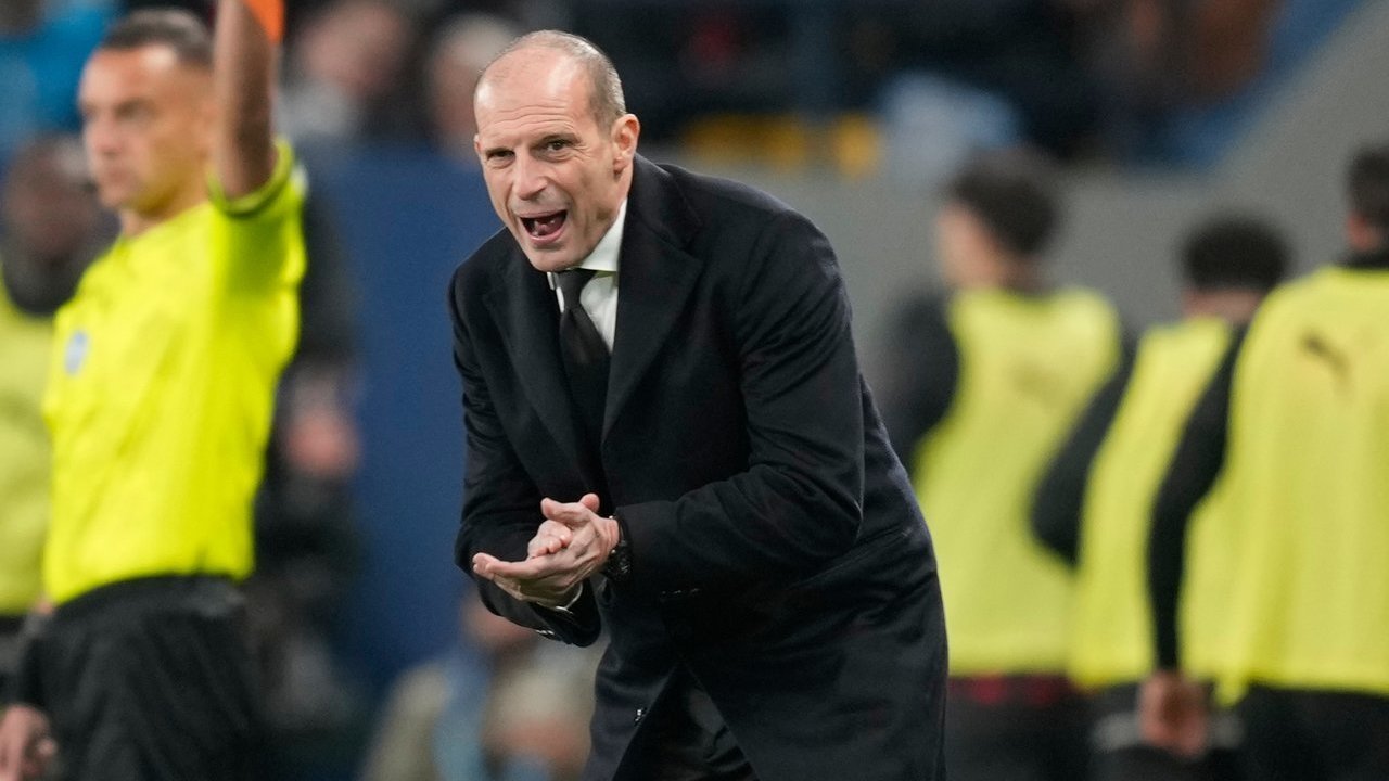 Napoli Hajar Milan di Piala Super Italia: Drama Panas, Allegri 'Kabur' Duluan Tolak Jabat Tangan Conte