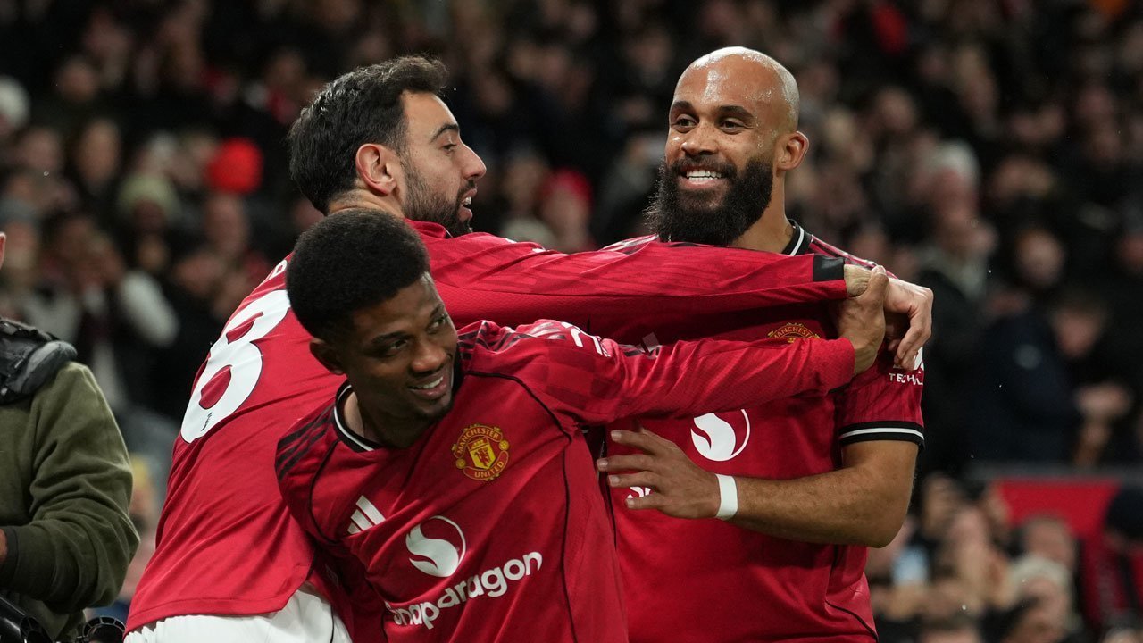 Eddie Howe Wanti-wanti Newcastle untuk Waspadai MU: Mereka Sudah Berbeda Sekarang! Eddie Howe Wanti-wanti Newcastle untuk Waspadai MU: Mereka Sudah Berbeda Sekarang!