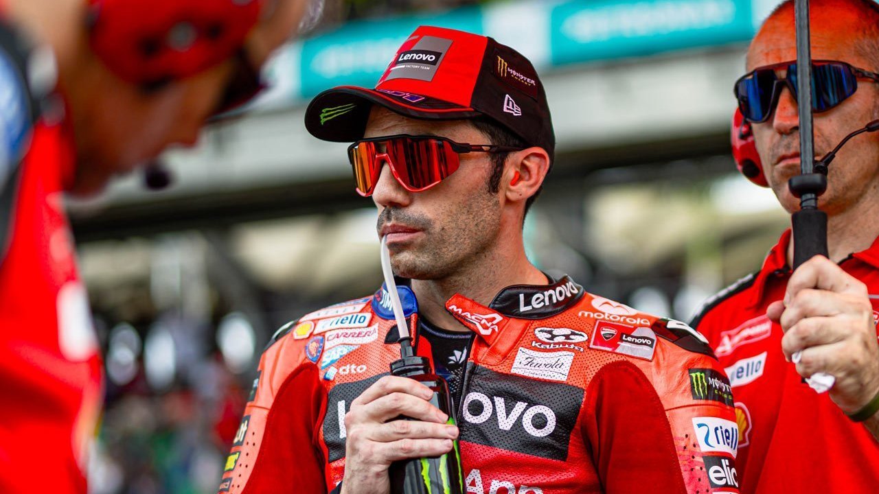Michele Pirro Bersedia Lanjut Jadi Test Rider 'Super' Ducati di MotoGP, Tapi Juga Siap Ambil Peran Lain Michele Pirro Bersedia Lanjut Jadi Test Rider 'Super' Ducati di MotoGP, Tapi Juga Siap Ambil Peran Lain