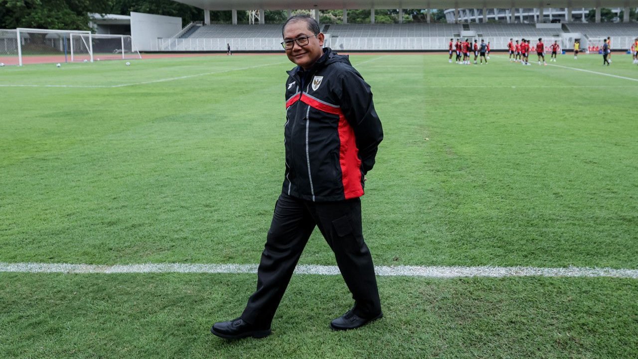 Sumardji Super Kecewa Usai Disanksi FIFA 20 Laga Tidak Bisa Mendampingi Timnas Indonesia: Tak Masuk di Nalar dengan Peristiwanya Sumardji Super Kecewa Usai Disanksi FIFA 20 Laga Tidak Bisa Mendampingi Timnas Indonesia: Tak Masuk di Nalar dengan Peristiwanya