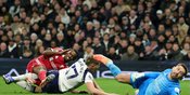 Liverpool tak Perlu Panik Meski Alexander Isak Naik ke Meja Operasi: Masih Ada Hugo Ekitike Liverpool tak Perlu Panik Meski Alexander Isak Naik ke Meja Operasi: Masih Ada Hugo Ekitike