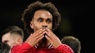 Joshua Zirkzee Tegaskan Ingin Bertahan di Manchester United Joshua Zirkzee Tegaskan Ingin Bertahan di Manchester United