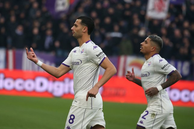 Fiorentina: Pergantian Pelatih dan Arah yang Belum Jelas Fiorentina: Pergantian Pelatih dan Arah yang Belum Jelas