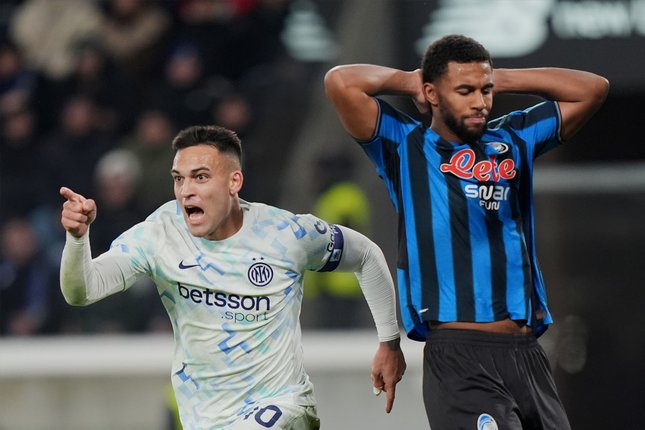 Gol Lautaro Kembalikan Inter ke Puncak Gol Lautaro Kembalikan Inter ke Puncak