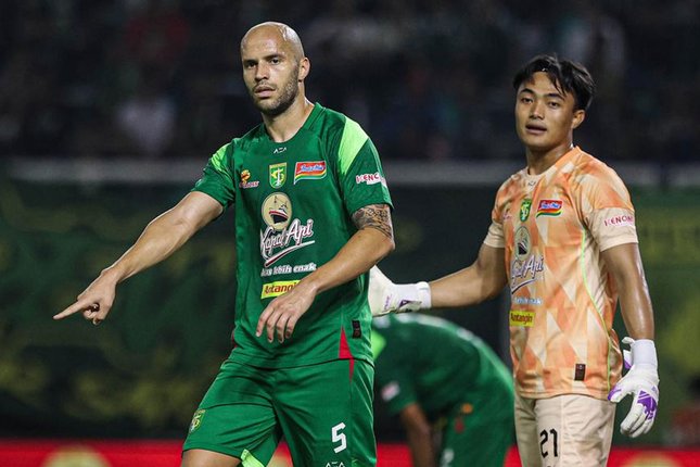 Kiper Muda Siap Tantang Senior Kiper Muda Siap Tantang Senior
