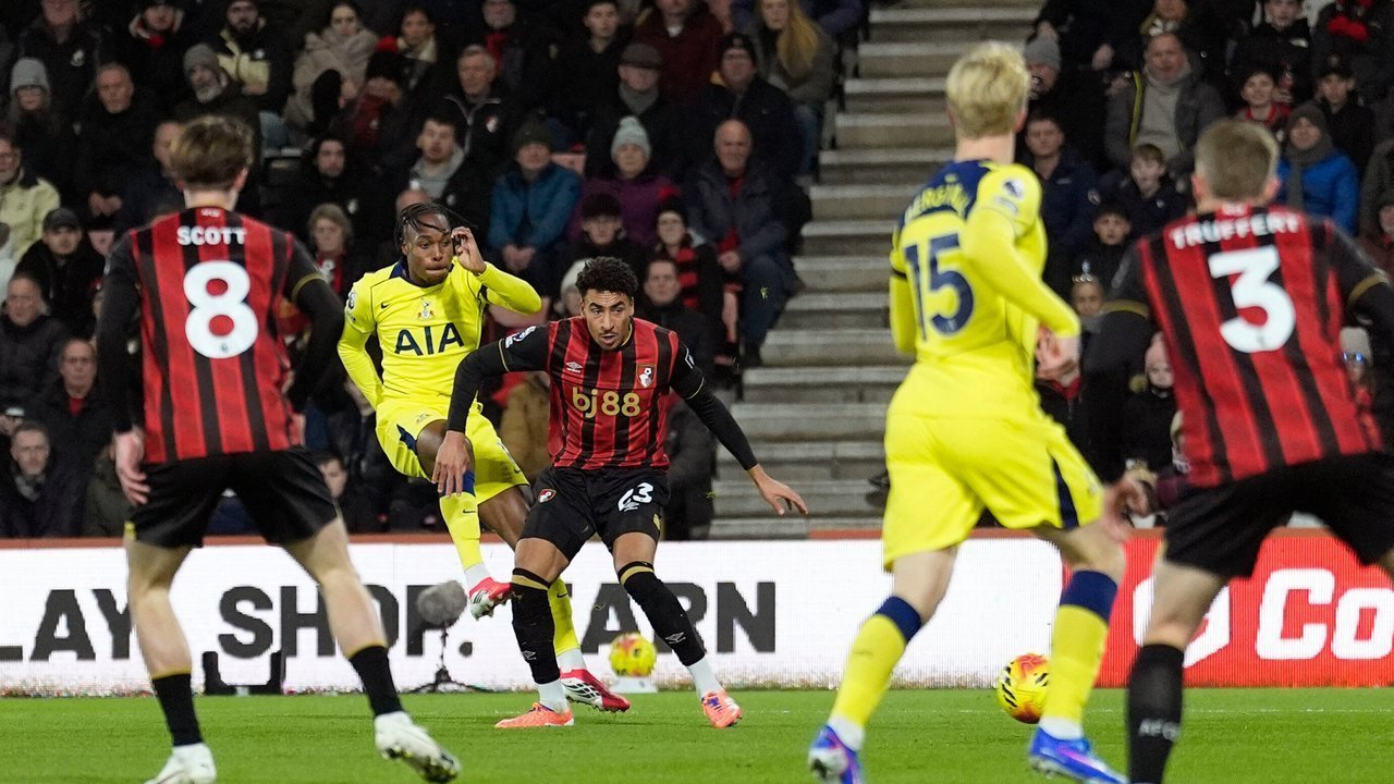VAR, Salto, dan Gol Menit Akhir: Kronologi Kekalahan Menyakitkan Tottenham di Kandang Bournemouth