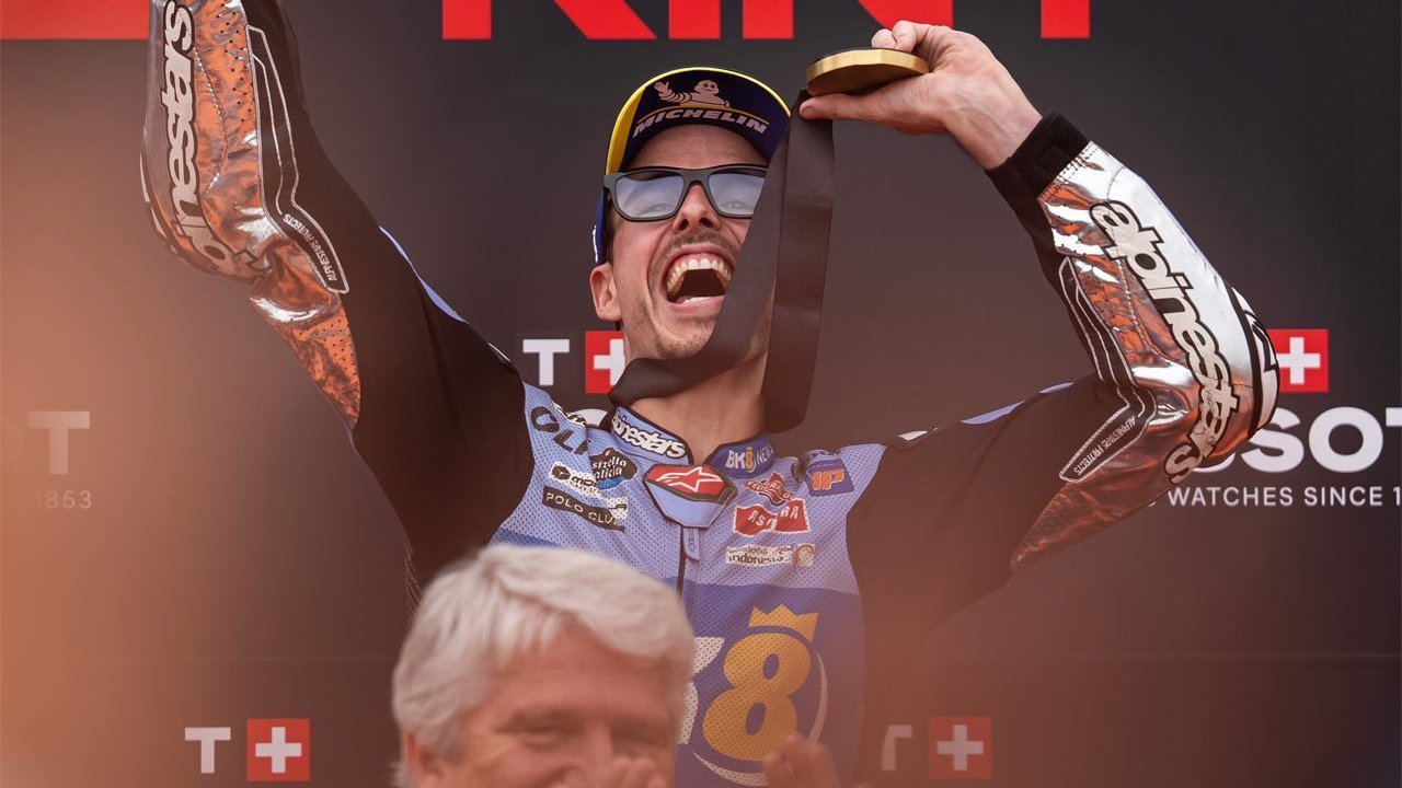 Davide Tardozzi Prediksi Alex Marquez Kembali Jadi 'Pemain Kunci' MotoGP 2026 Berkat Motor Pabrikan Davide Tardozzi Prediksi Alex Marquez Kembali Jadi 'Pemain Kunci' MotoGP 2026 Berkat Motor Pabrikan