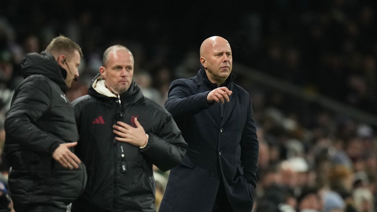 Puas Dengan Skuad yang Ada, Arne Slot Isyaratkan Liverpool tak Akan Angkut Bek Incaran Man City Ini?