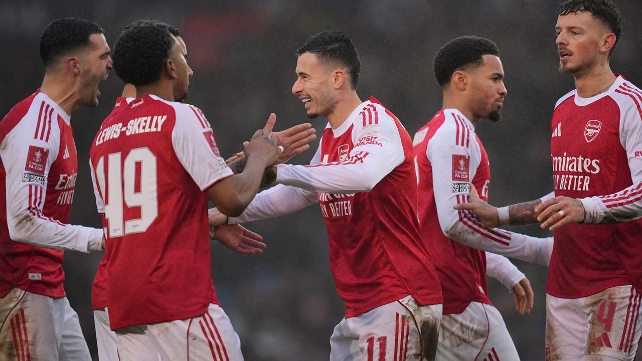 Daftar Lengkap Tim Lolos 32 Besar FA Cup 2025/2026 Daftar Lengkap Tim Lolos 32 Besar FA Cup 2025/2026
