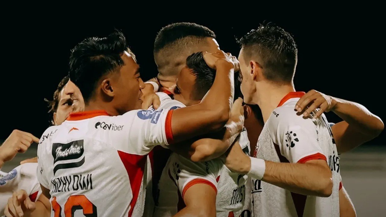 Tempat Menonton Bali United vs Persebaya di BRI Super League Hari Ini, Sabtu 7 Februari 2026 - Live Streaming di Vidio