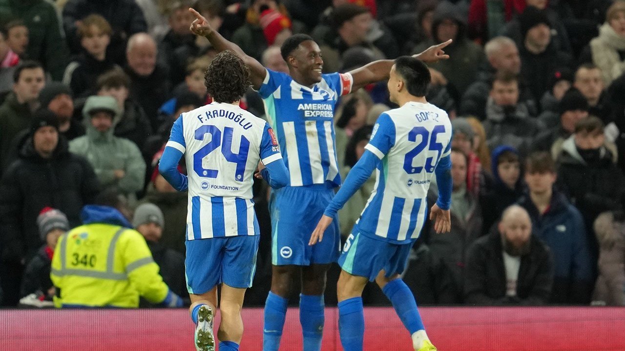 Manchester United Cari Striker Baru, Bakal Balikan dengan Sang Mantan?
