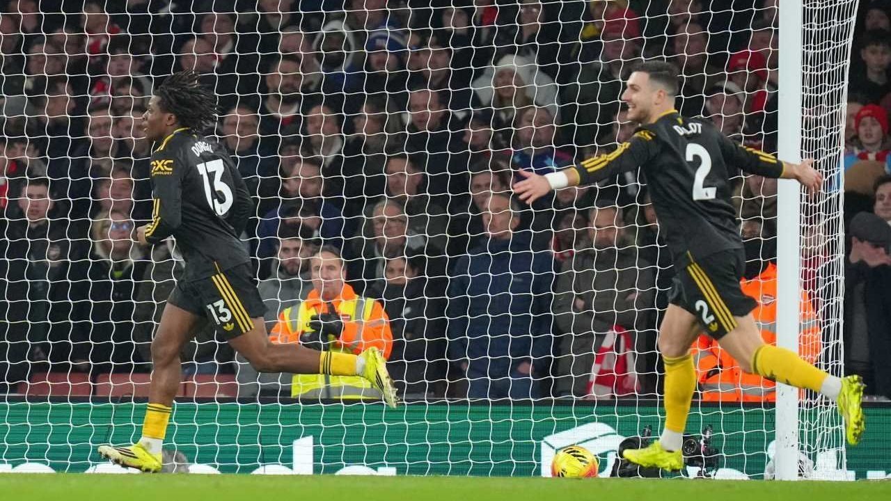 Kontroversi Arsenal vs Man Utd: Gol Dorgu Harusnya Tidak Sah dan Tuan Rumah Layak Dapat Penalti? Kontroversi Arsenal vs Man Utd: Gol Dorgu Harusnya Tidak Sah dan Tuan Rumah Layak Dapat Penalti?