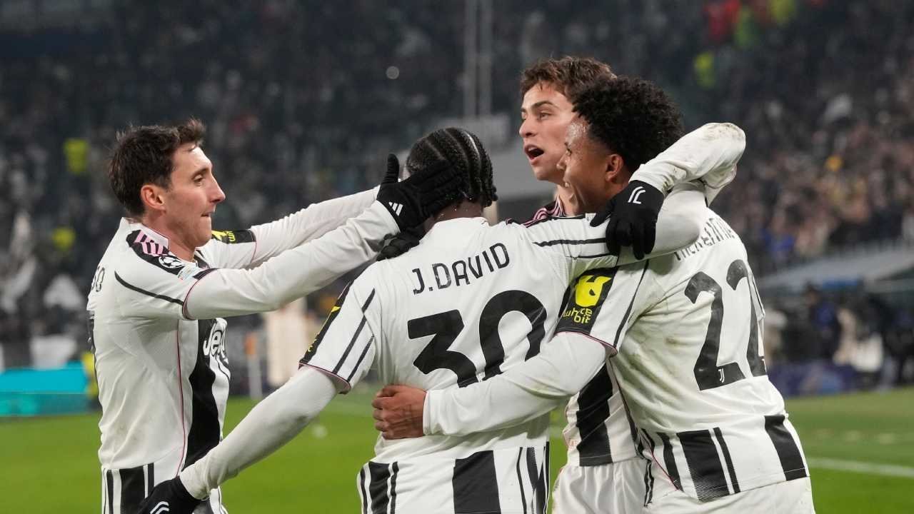 Direktur Juventus Mendarat di Istanbul untuk Negosiasi Transfer Striker Fenerbahce Direktur Juventus Mendarat di Istanbul untuk Negosiasi Transfer Striker Fenerbahce