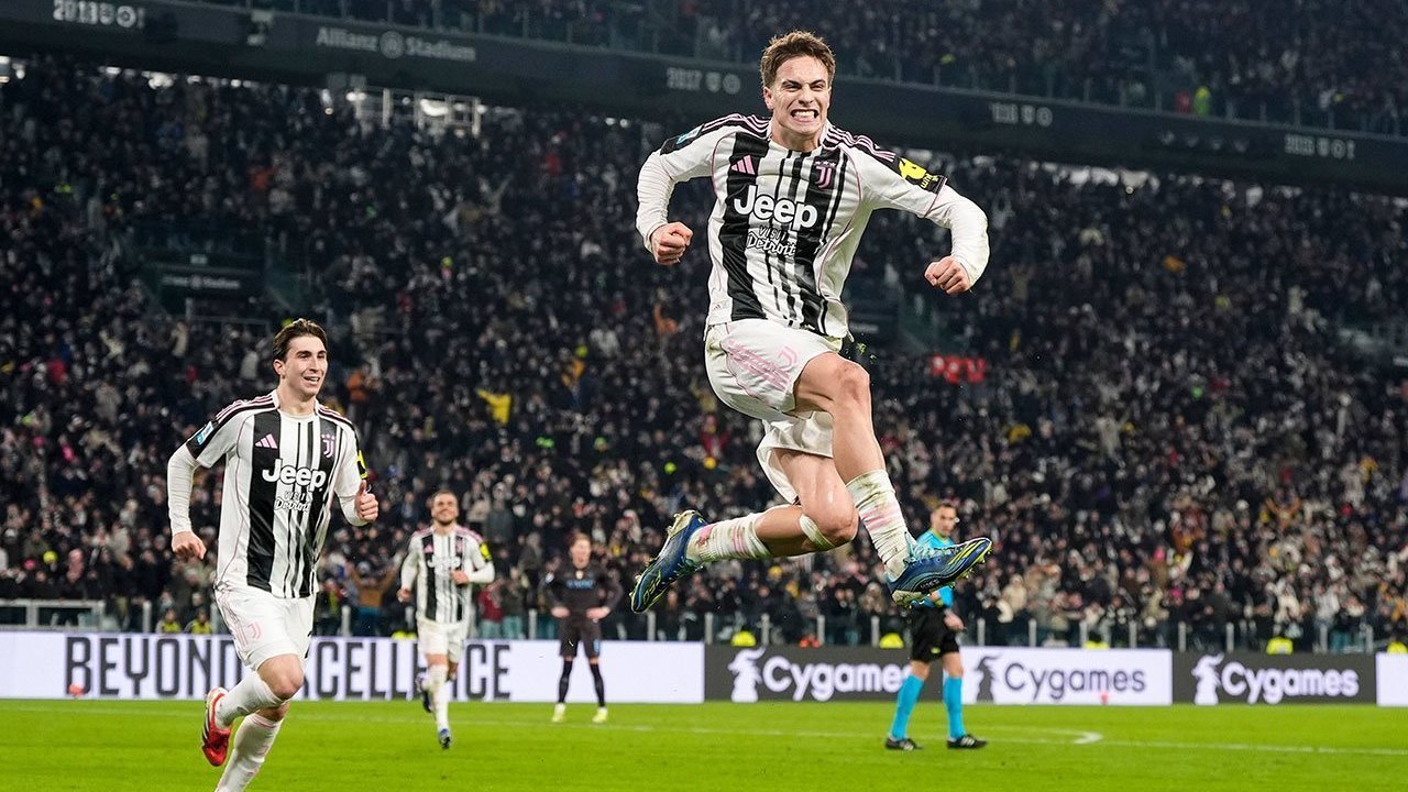 Juventus, Como, dan Persaingan Ketat di Papan Atas Juventus, Como, dan Persaingan Ketat di Papan Atas