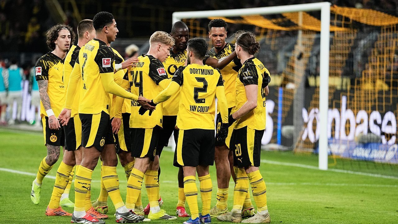 Rekap Hasil Bundesliga: Dortmund Bekuk Bremen, Laga Leverkusen Ditunda Rekap Hasil Bundesliga: Dortmund Bekuk Bremen, Laga Leverkusen Ditunda