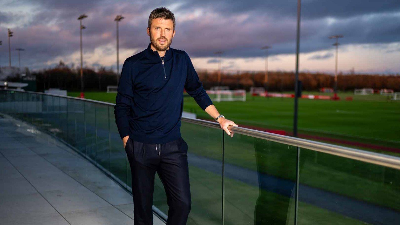 Inilah Alasan Manchester United Pilih Michael Carrick dan Bukan Ole Gunnar Solskjaer atau Ruud van Nistelrooy Inilah Alasan Manchester United Pilih Michael Carrick dan Bukan Ole Gunnar Solskjaer atau Ruud van Nistelrooy