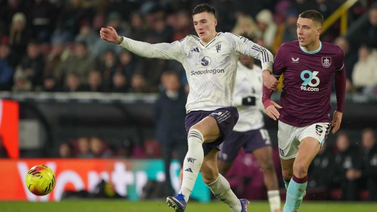 Catatan Menarik Burnley vs Manchester United: Setan Merah MU Tiga Laga Beruntun Tanpa Kemenangan Catatan Menarik Burnley vs Manchester United: Setan Merah MU Tiga Laga Beruntun Tanpa Kemenangan