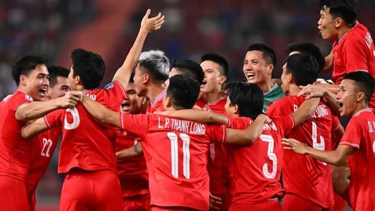 Vietnam Kembangkan Skema Bola Mati Jelang Piala AFF 2026, Timnas Indonesia Wajib Waspada Vietnam Kembangkan Skema Bola Mati Jelang Piala AFF 2026, Timnas Indonesia Wajib Waspada