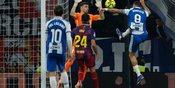 Diteror Tikus, tapi Tetap Dingin: Mental Baja Joan Garcia Menjaga Barcelona di Derbi Catalan Diteror Tikus, tapi Tetap Dingin: Mental Baja Joan Garcia Menjaga Barcelona di Derbi Catalan