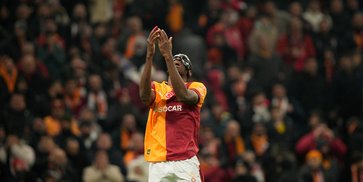 Victor Osimhen Ditawarkan ke Atletico Madrid