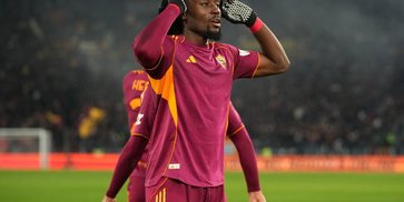 Bukan Sekedar Rumor, MU Mulai Bergerak untuk Amankan Jasa Manu Kone Bukan Sekedar Rumor, MU Mulai Bergerak untuk Amankan Jasa Manu Kone