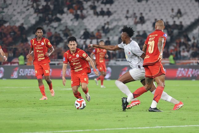 Pertandingan Persija Jakarta vs Madura United Pertandingan Persija Jakarta vs Madura United