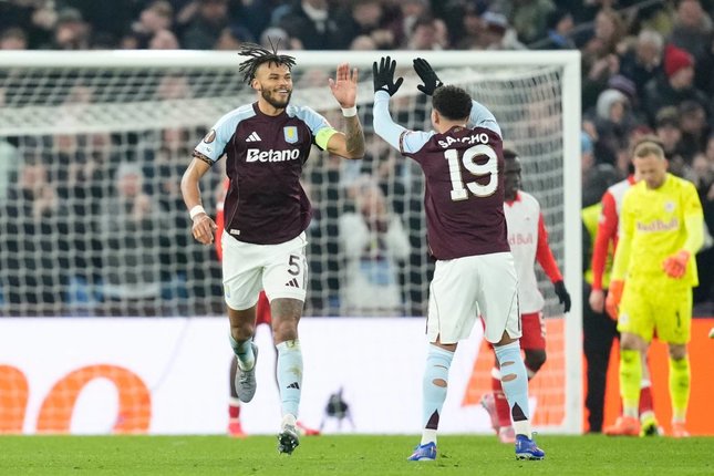 Lyon dan Aston Villa Kuasai Papan Atas Lyon dan Aston Villa Kuasai Papan Atas