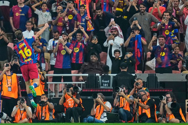 Prediksi Skor Racing vs Barcelona