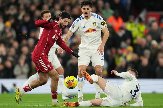 Liverpool dan Man City Sama-sama Tertahan