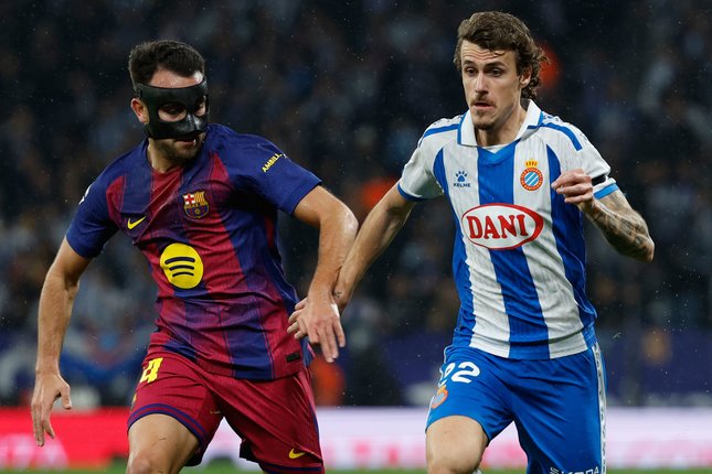 Kiper dan Lini Belakang Barcelona Kiper dan Lini Belakang Barcelona