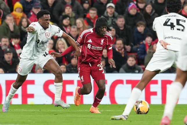 Liverpool Hadapi Krisis di Lini Belakang