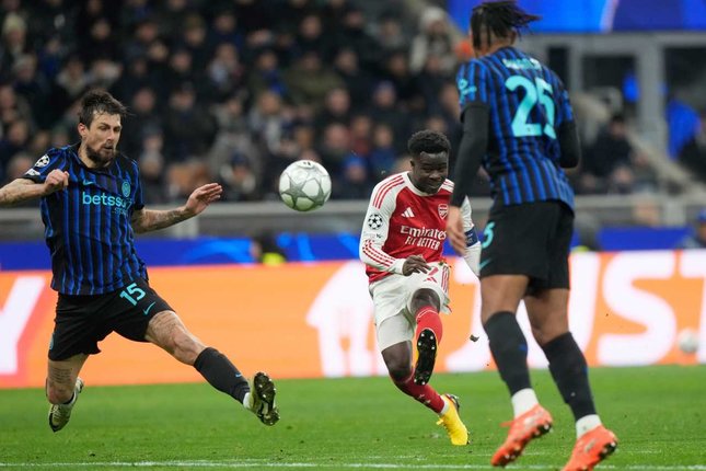 Arsenal Tak Terbendung di Milan