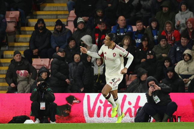 Malam Kelam Van Dijk Merangkum Masalah Liverpool Malam Kelam Van Dijk Merangkum Masalah Liverpool