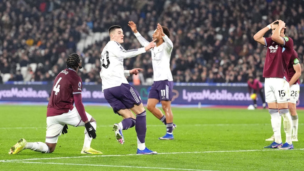 5 Meme Kocak dari Hasil Imbang West Ham vs Man Utd: Setan Merah Kehabisan Bensin? 5 Meme Kocak dari Hasil Imbang West Ham vs Man Utd: Setan Merah Kehabisan Bensin?