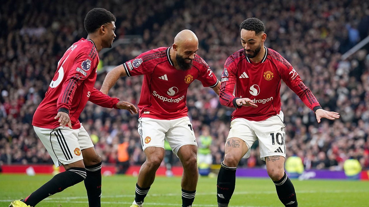 MU vs Tottenham: Lebih dari 3 Poin Bagi Manchester United MU vs Tottenham: Lebih dari 3 Poin Bagi Manchester United