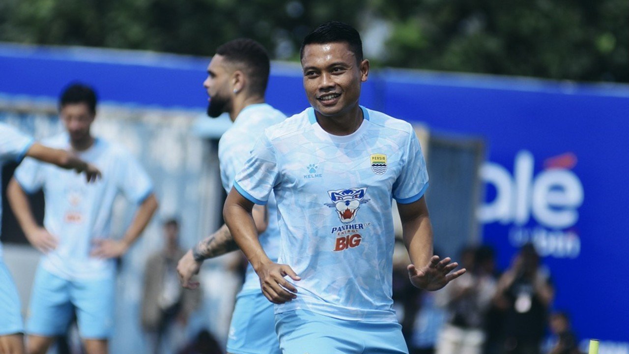 Balik Lagi ke Persib Usai Dipinjamkan Setengah Musim ke Bhayangkara FC, Dedi Kusnandar Incar Hattrick Juara Liga Indonesia Balik Lagi ke Persib Usai Dipinjamkan Setengah Musim ke Bhayangkara FC, Dedi Kusnandar Incar Hattrick Juara Liga Indonesia