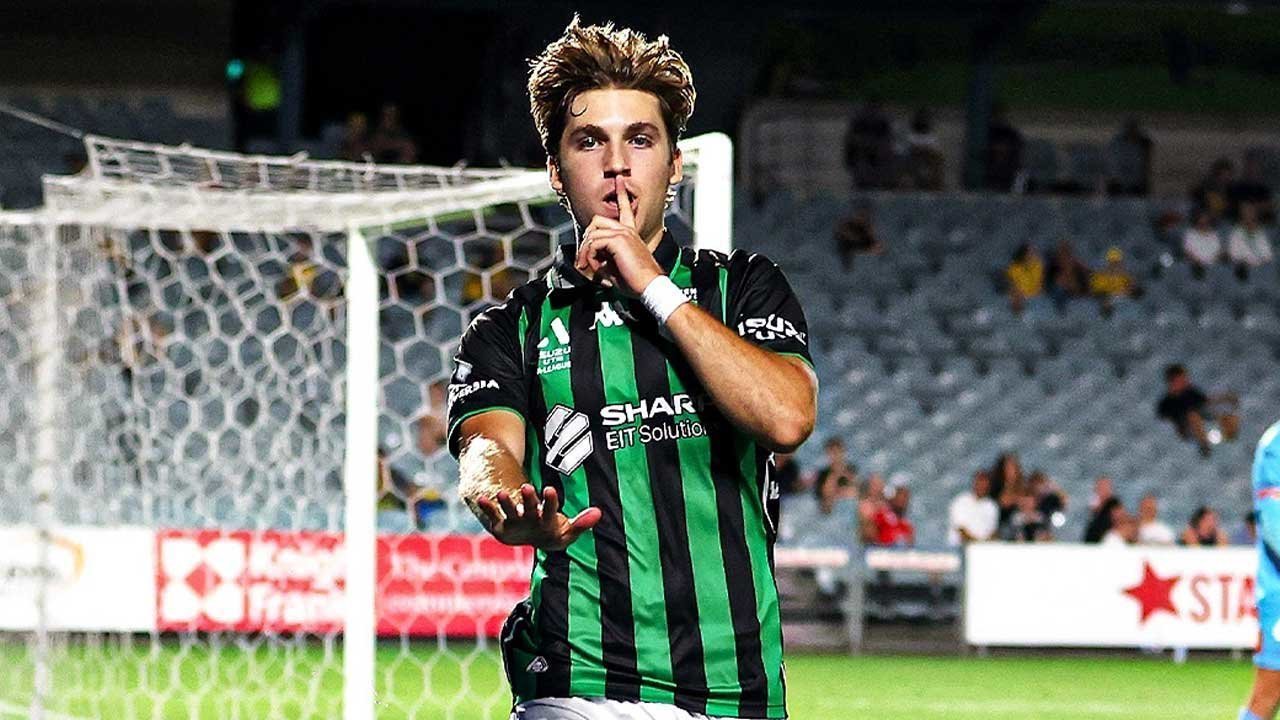 Melewatkan Mitchell Baker? Luke Vickery Disebut Jadi Opsi Paling Masuk Akal untuk Timnas Indonesia Melewatkan Mitchell Baker? Luke Vickery Disebut Jadi Opsi Paling Masuk Akal untuk Timnas Indonesia