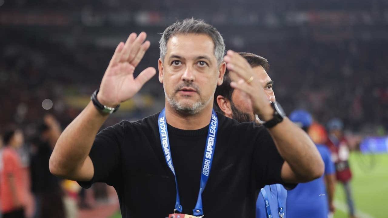 Marcos Santos Bangun Identitas Baru untuk Arema FC Musim 2026/2027 Marcos Santos Bangun Identitas Baru untuk Arema FC Musim 2026/2027