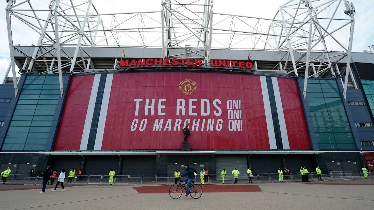 Man United Tegaskan Sikap Usai Kontroversi Pernyataan Sir Jim Ratcliffe, Apa Bunyinya? Man United Tegaskan Sikap Usai Kontroversi Pernyataan Sir Jim Ratcliffe, Apa Bunyinya?