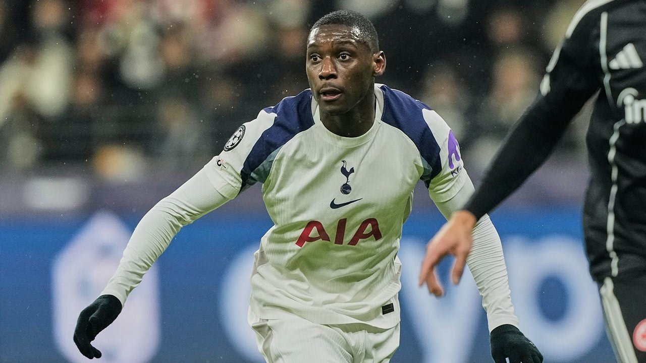 Juventus Minta Diskon untuk Randal Kolo Muani, PSG Bertahan di Harga 35 Juta