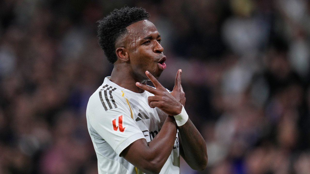 Rapor Pemain Real Madrid vs Real Sociedad: Vinicius Bintang Utama, Alexander-Arnold Tunjukkan Kualitas!