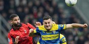 Rahang Patah dan Gigi Copot! Ruben Loftus-Cheek Pamer Kondisi Usai Benturan Horor di Laga Milan vs Parma Rahang Patah dan Gigi Copot! Ruben Loftus-Cheek Pamer Kondisi Usai Benturan Horor di Laga Milan vs Parma