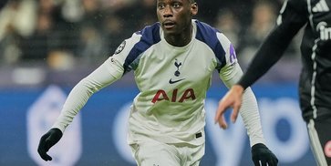 Juventus Minta Diskon untuk Randal Kolo Muani, PSG Bertahan di Harga 35 Juta