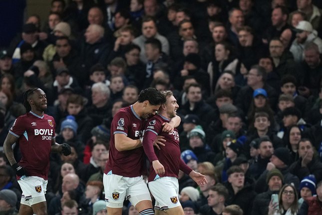Tottenham Selamat, West Ham Menangis