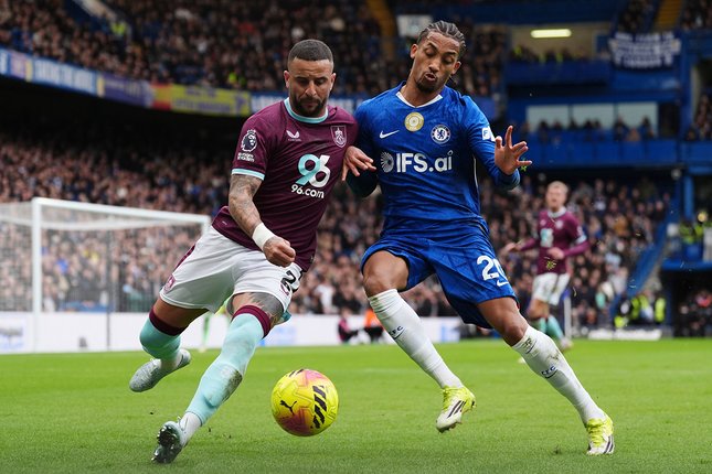 Benahi Pertahanan Saat Bola-bola Mati Benahi Pertahanan Saat Bola-bola Mati