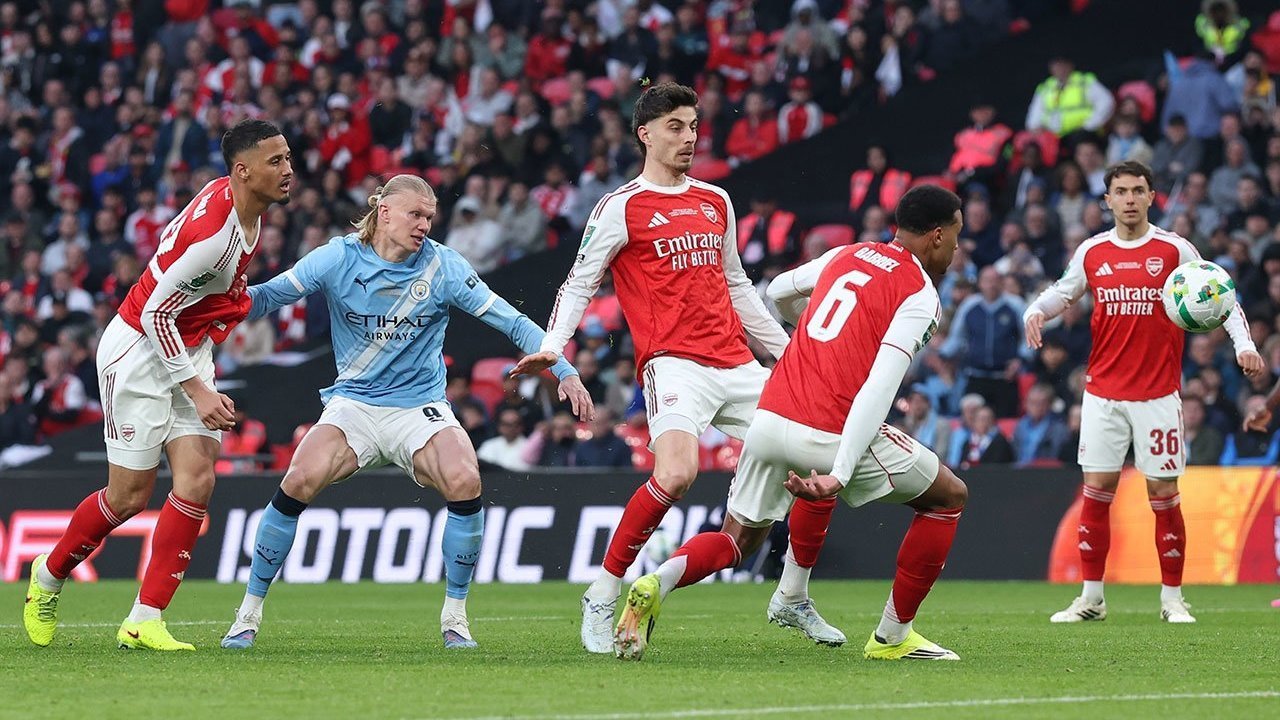 3 Hal yang Tersisa dari Final Carabao Cup: Kisah Tentang Dua Kiper Pelapis