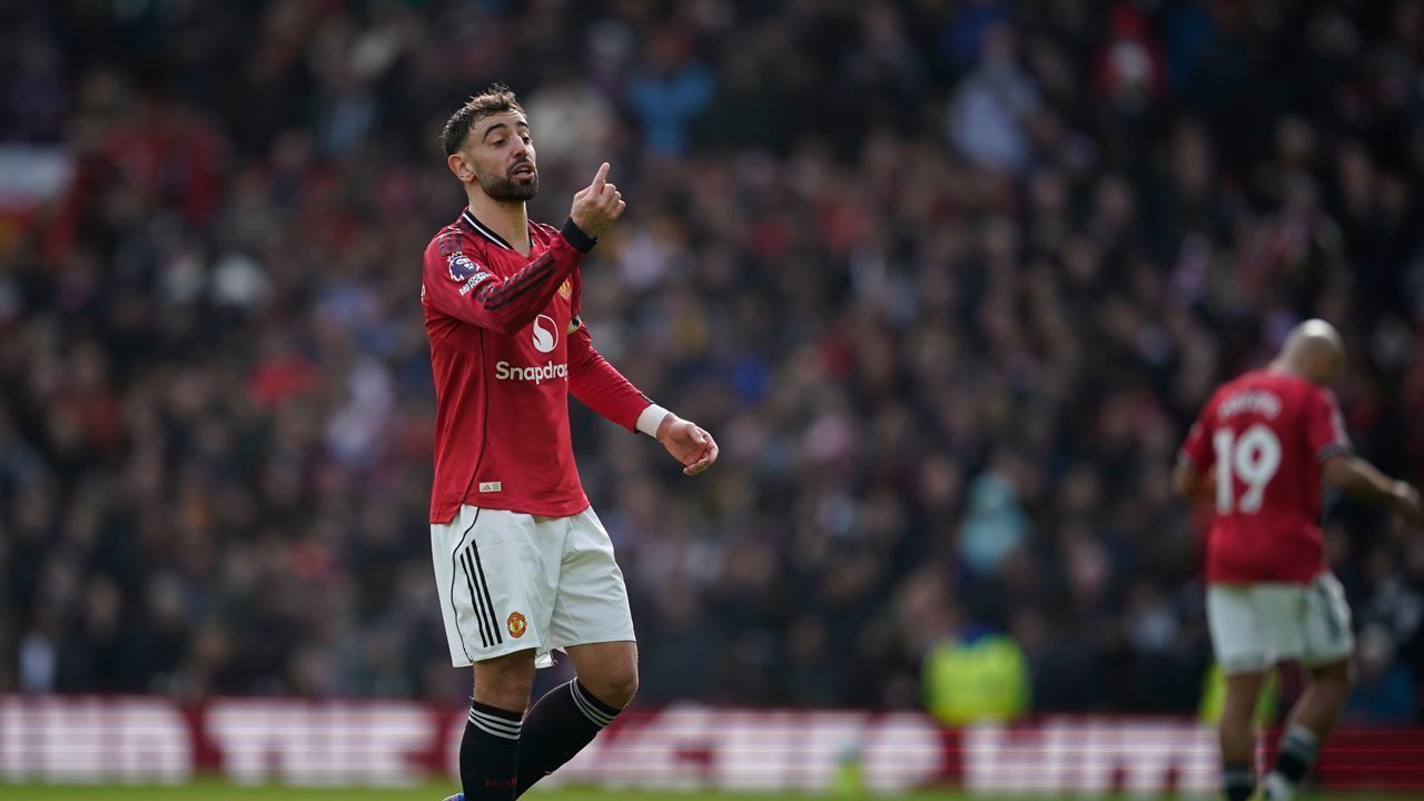 Man United Tumbangkan Aston Villa 3-1, Bruno Fernandes Dipuji Wayne Rooney dan Michael Owen Man United Tumbangkan Aston Villa 3-1, Bruno Fernandes Dipuji Wayne Rooney dan Michael Owen