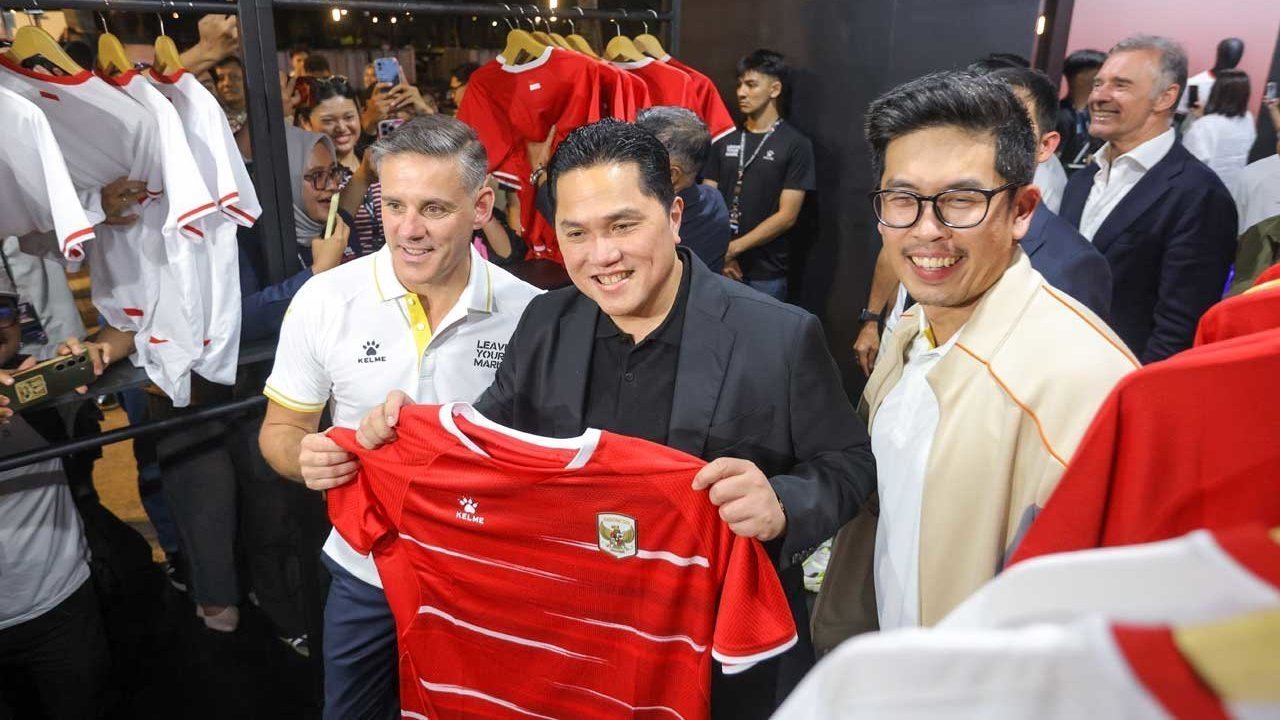 Erick Thohir Terkesan dengan Jersey Baru Timnas Indonesia: Pakai Motif Batik, Jangan Sampai Diklaim Negara Lain Erick Thohir Terkesan dengan Jersey Baru Timnas Indonesia: Pakai Motif Batik, Jangan Sampai Diklaim Negara Lain